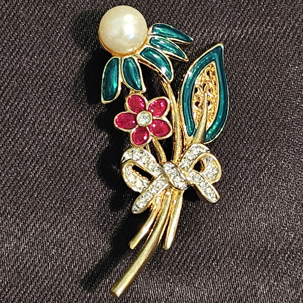 Rhinestones Pearl & Enamel Floral Gold Tone Brooch